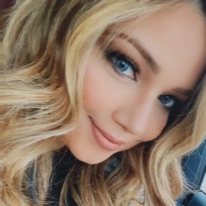 Meet your Posher, Aida